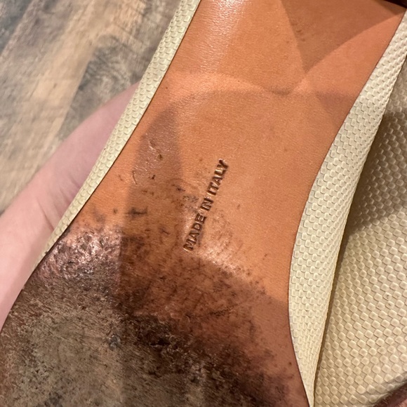 Salvatore Ferragamo Woman’s Beige Heels Made in Italy Sz 8.5 AA - Picture 6 of 10